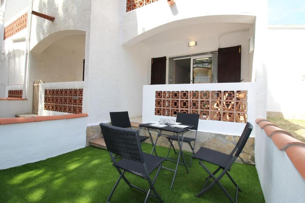 Appartement Situe A 100 M De La Plage Empuriabrava Extérieur photo